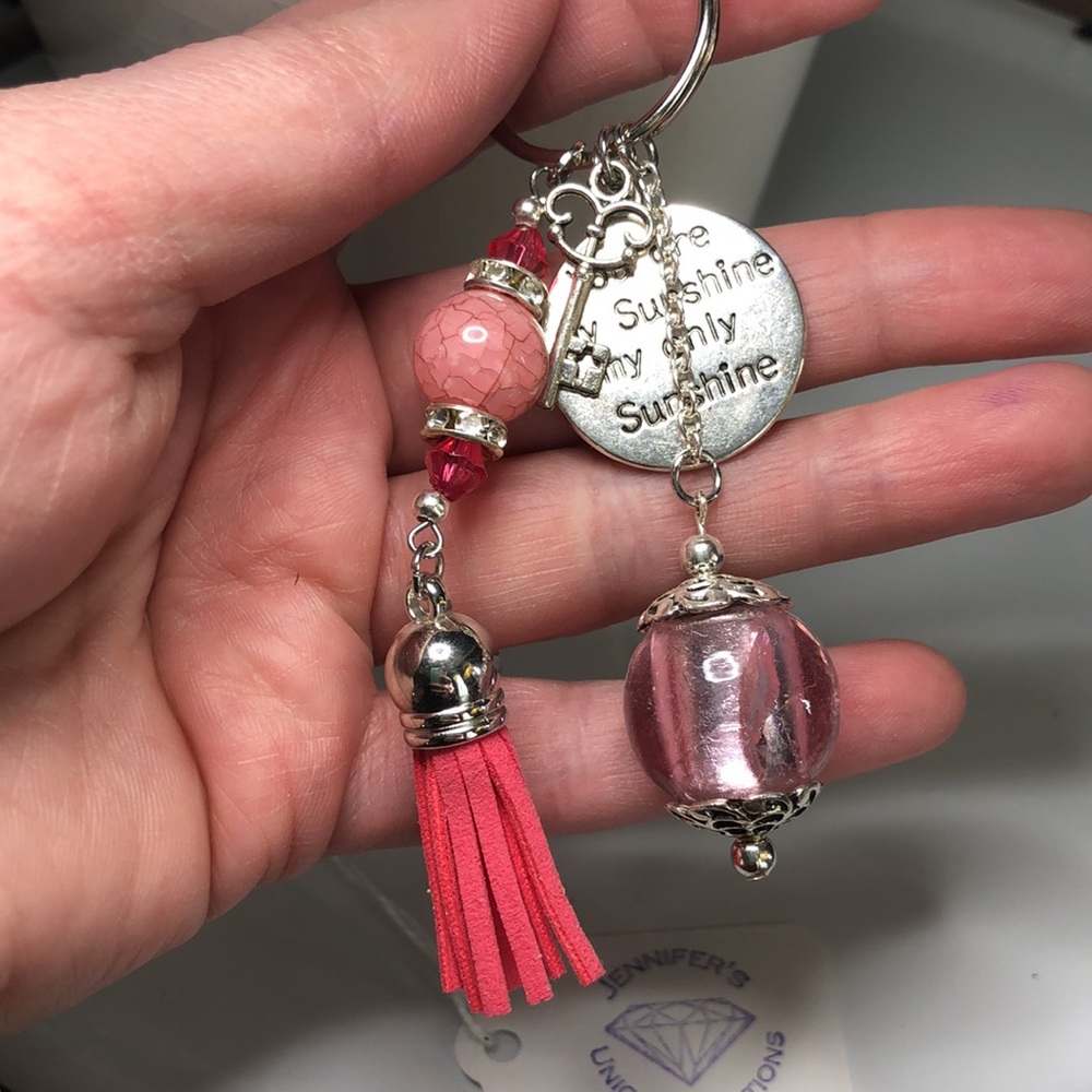 🪩2/$15🪩 keychain pink! - Picture 2 of 4